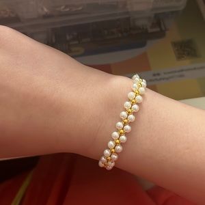 Handmade stretchy pearl bracelet